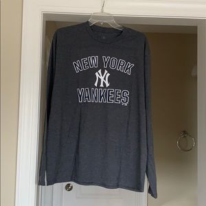 Yankees Long Sleeve T-Shirt